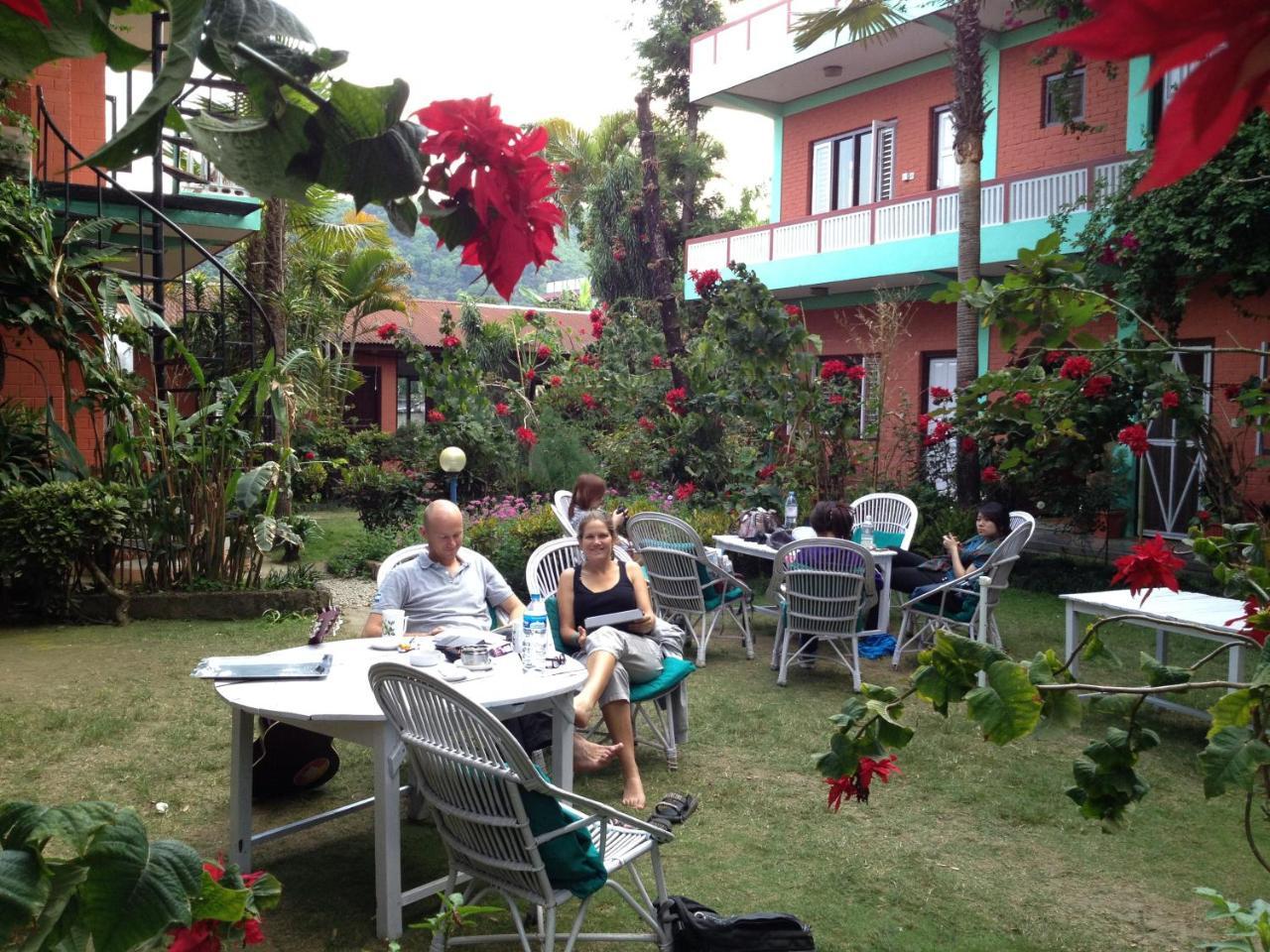 New Pokhara Lodge - Pokhara Lakeside Exterior photo